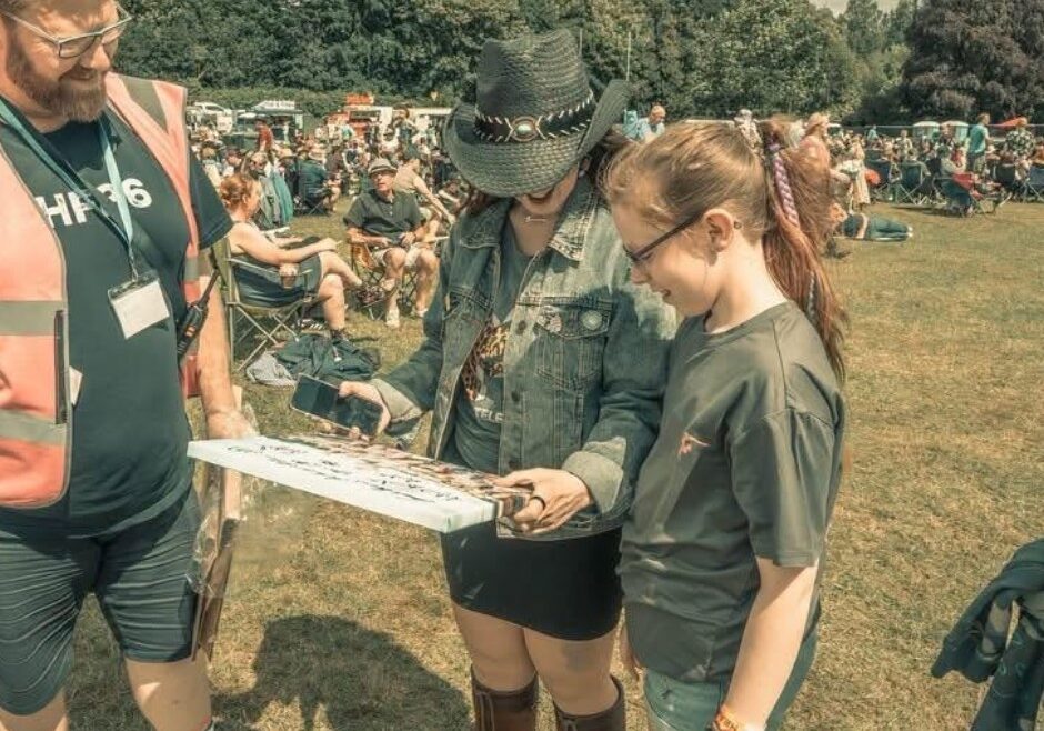Kat & Bonnie Kat & Bonnie
